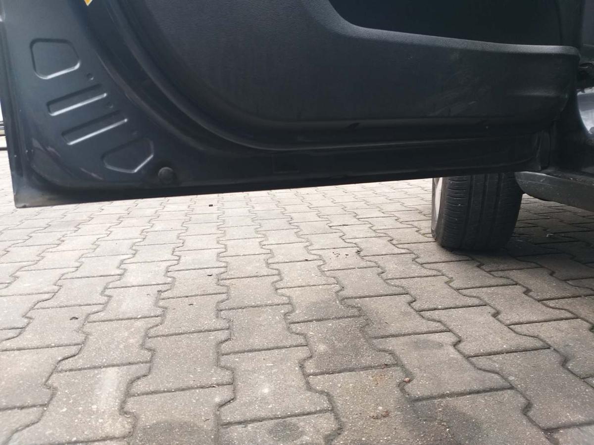 Skoda Fabia 2 5J original Tür vorn links LF8J Anthrazitgrau Rohbau Bj.2009